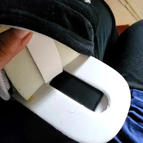 Vibrating Massage Black Bootie Slippers Faux Fur trim sz Large - Picture 8 of 10